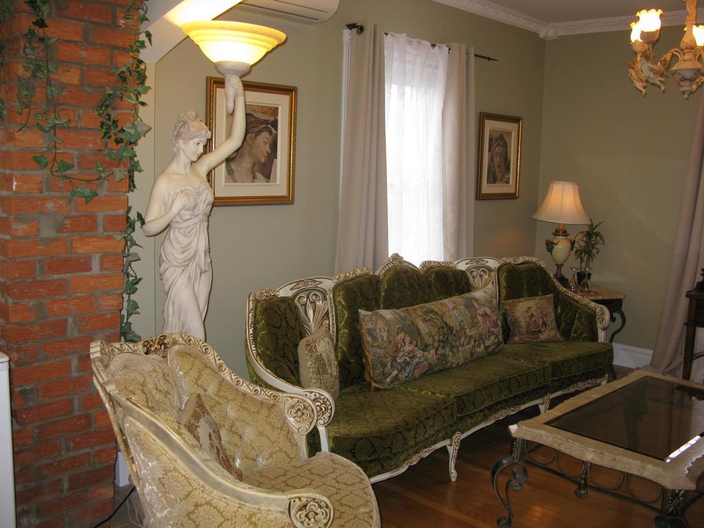 Auberge Marquis De Montcalm Sherbrooke Room photo