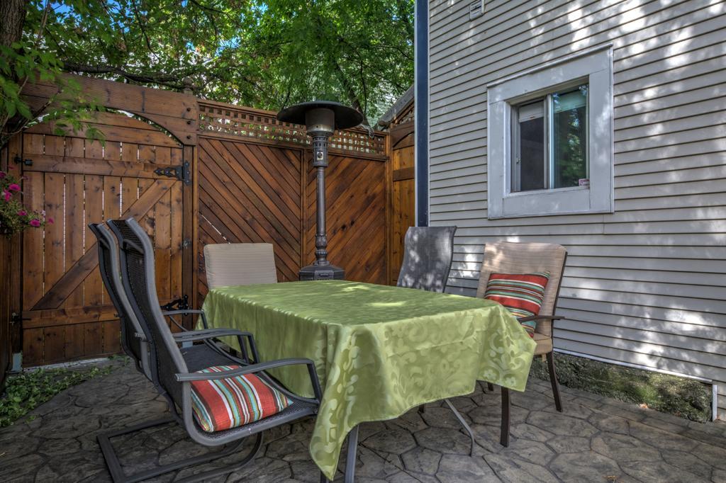 Auberge Marquis De Montcalm Sherbrooke Exterior photo