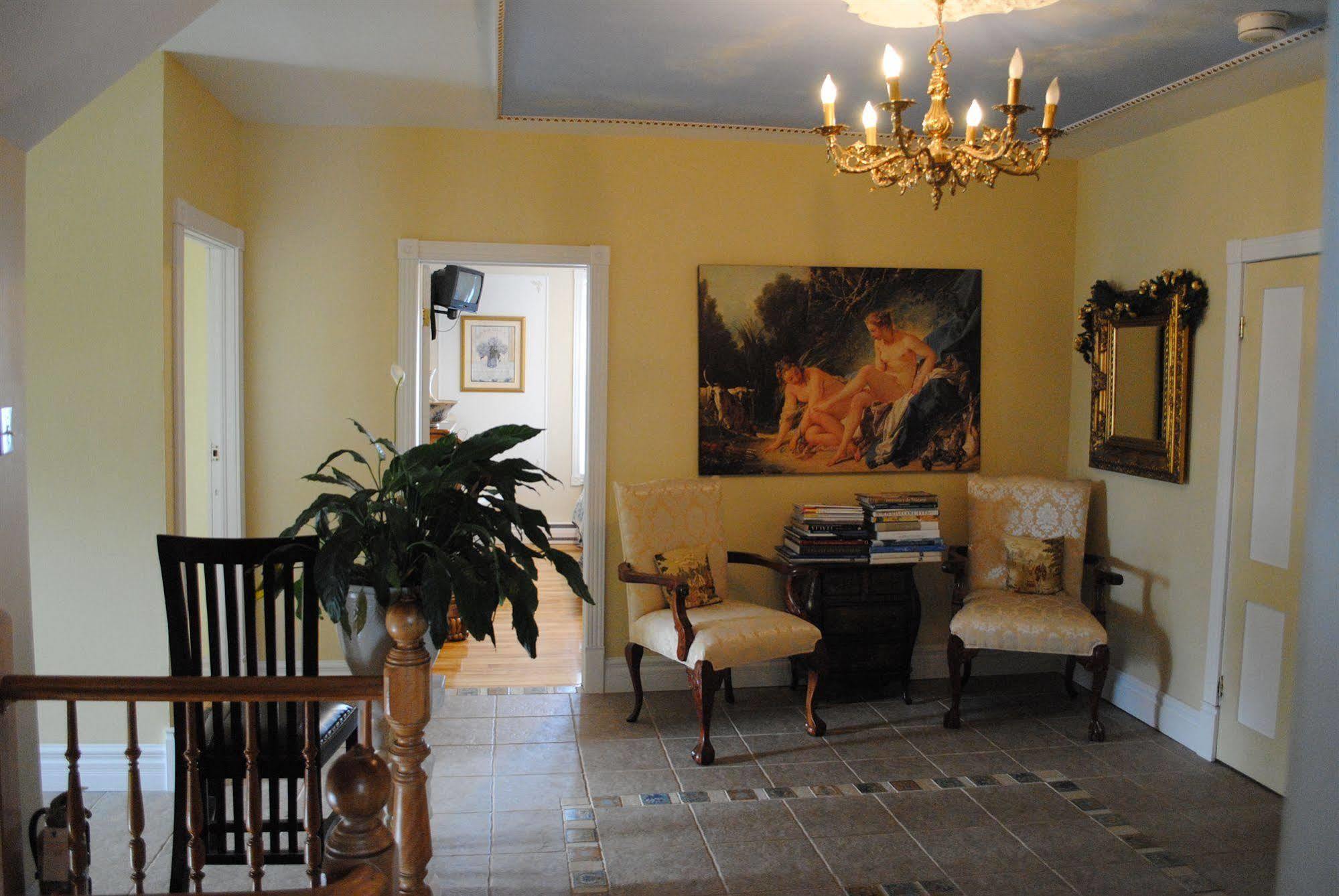Auberge Marquis De Montcalm Sherbrooke Exterior photo